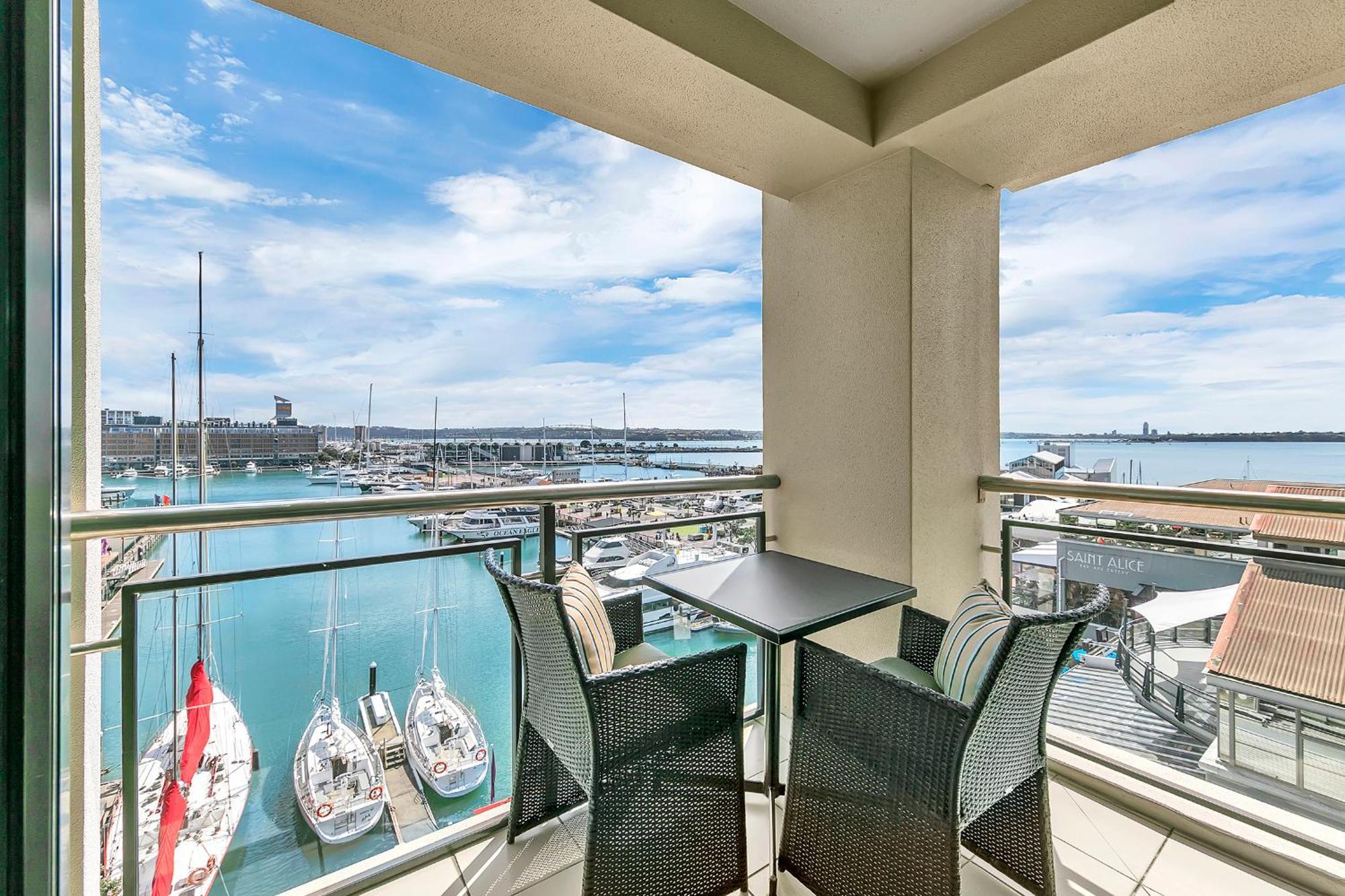 Exquisite Sun Soaked Corner Apartment Auckland Exteriér fotografie