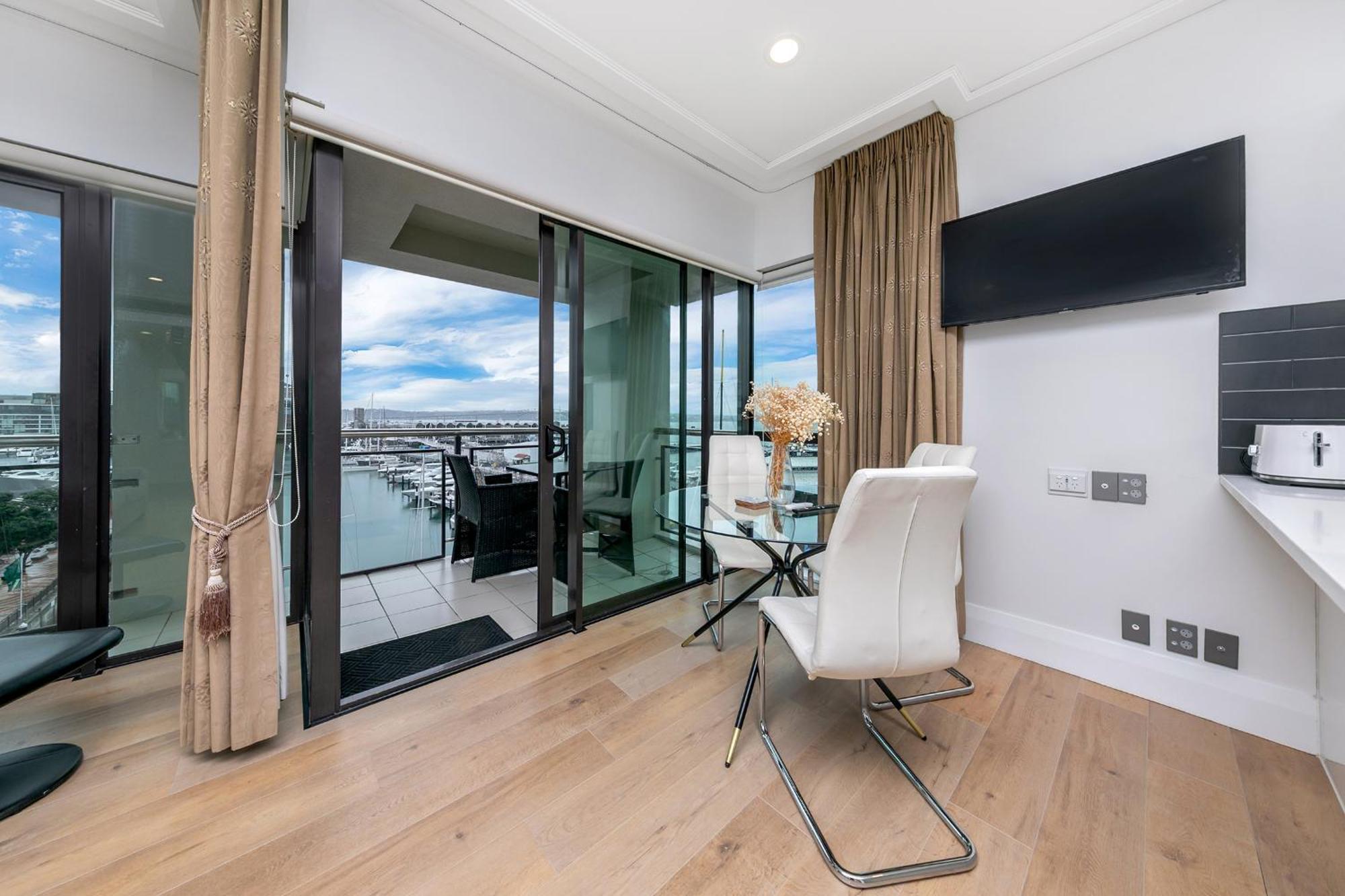 Exquisite Sun Soaked Corner Apartment Auckland Exteriér fotografie